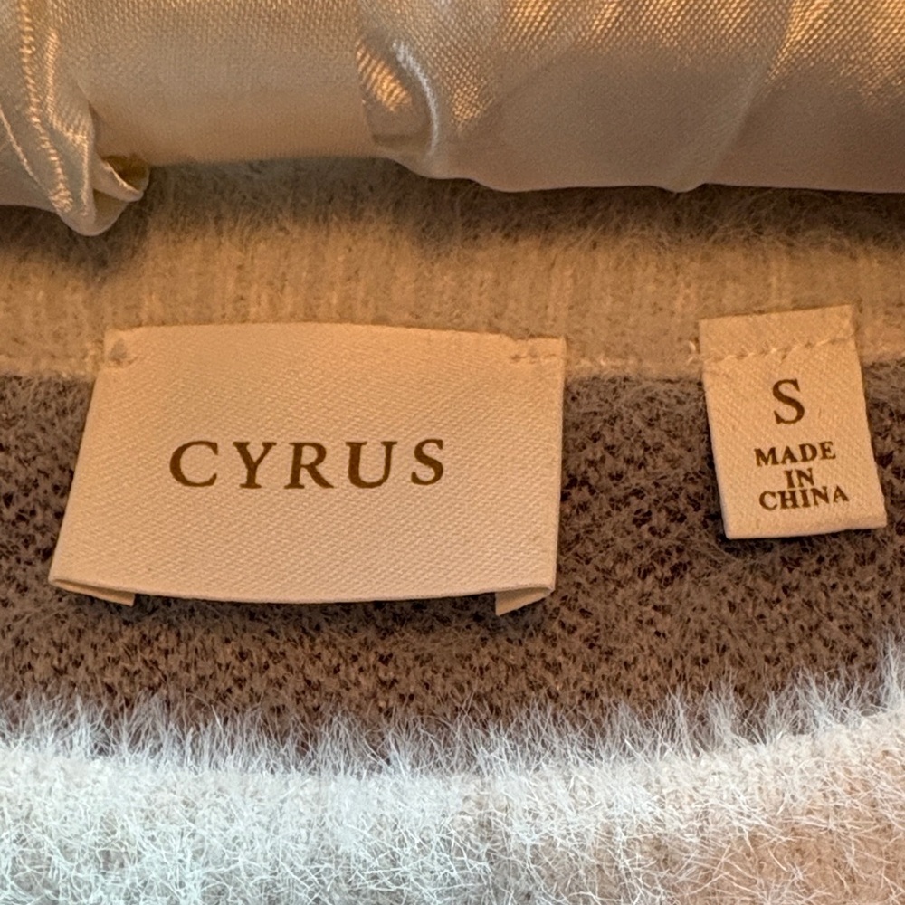 Cyrus Women's Soft Gray and Black Striped Sweater - Picture 5 of 8
